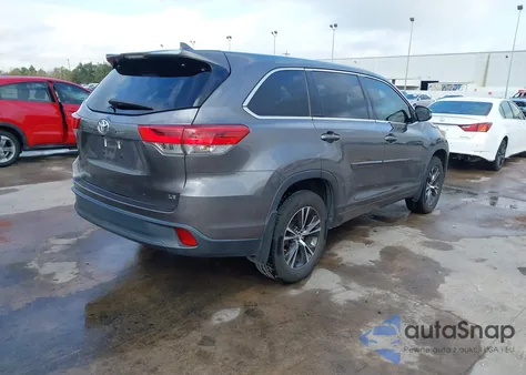 2018 Toyota Highlander Le Plus from USA, damaged, VIN 5TDZZRFH4JS249382